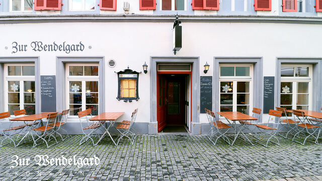 Eingang und Fassade des Restaurants